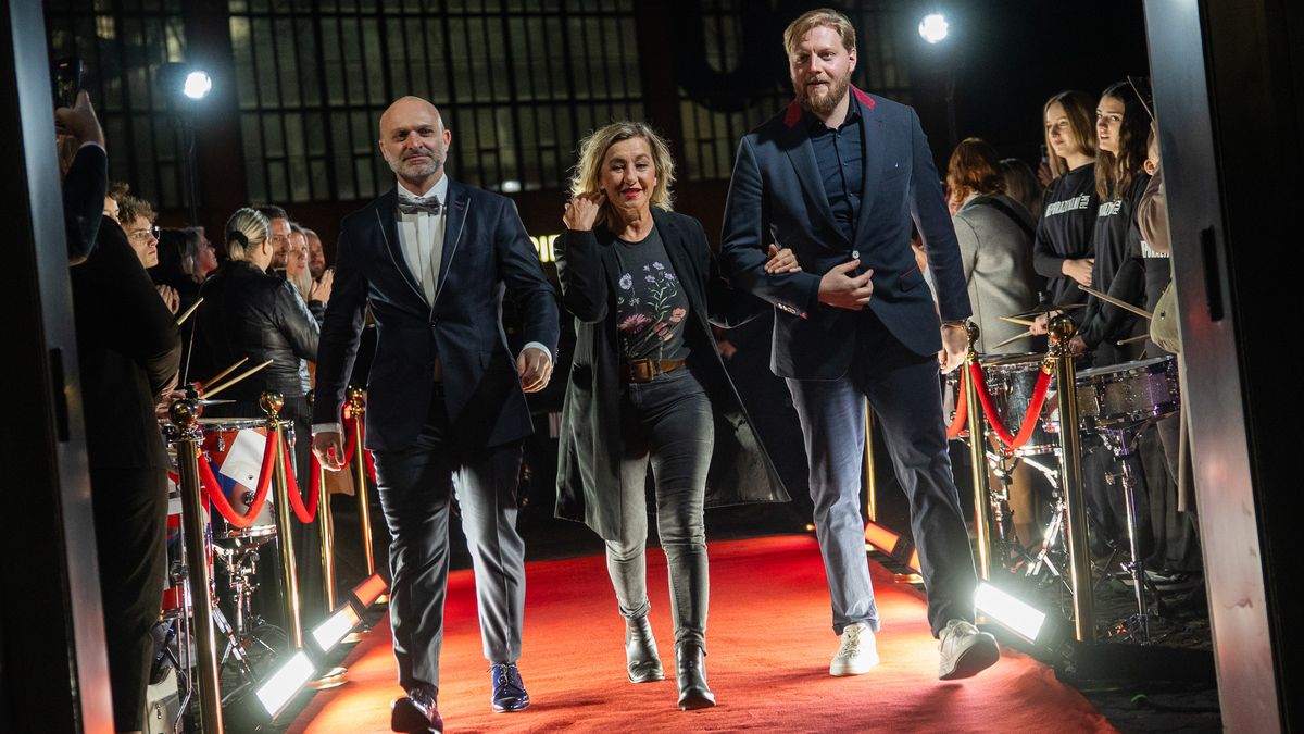 Velkolepá i dojemná premiéra filmu Neporazitelní v Ostravě